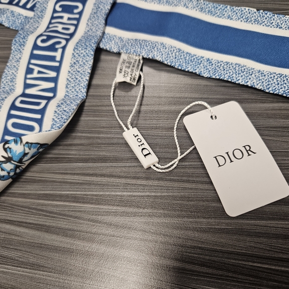 NEW Dior Blue & White Floral Neck/ Bag Scarf - CD Parfume Line - Picture 2 of 7